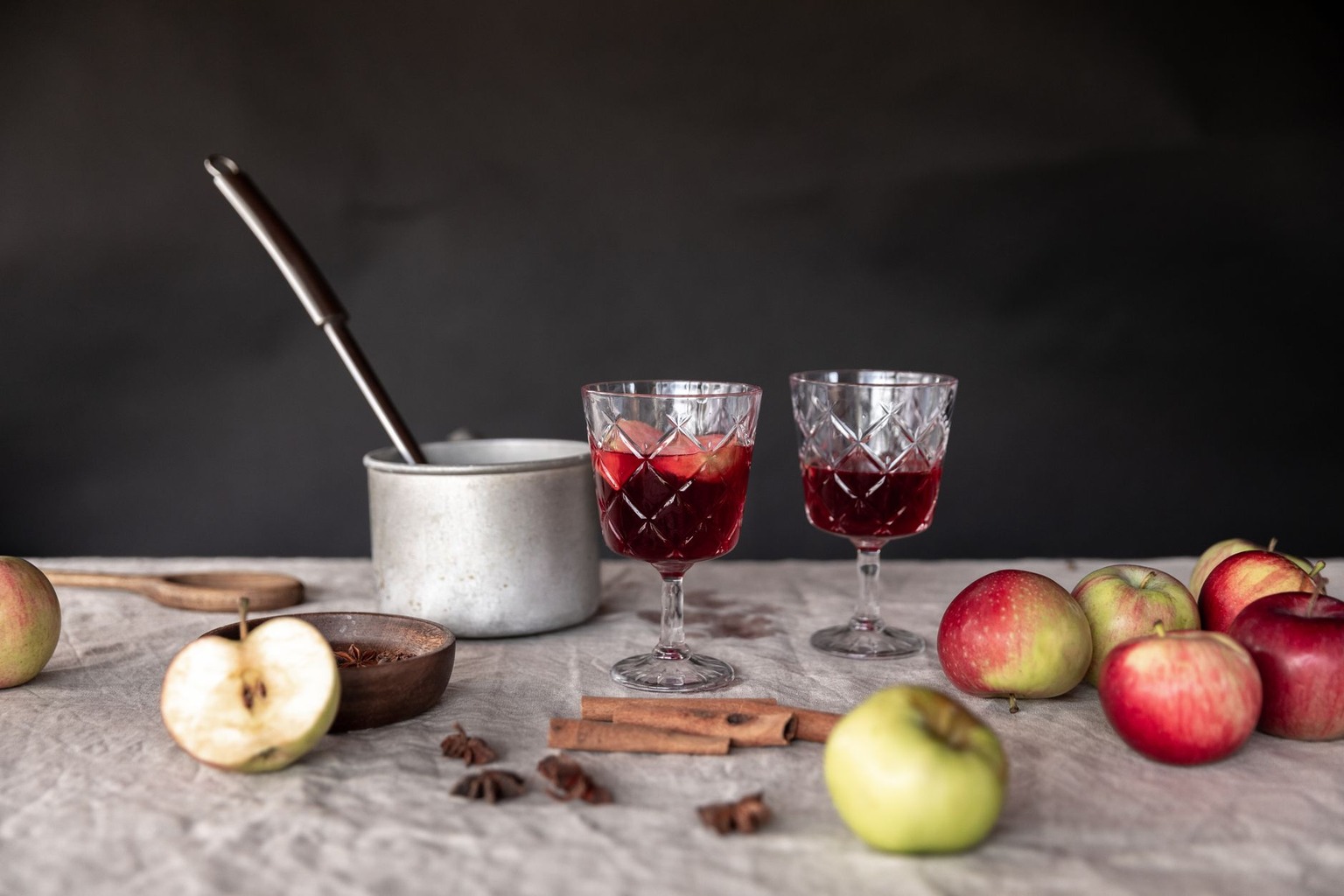 Les bienfaits méconnus du vinaigre de cidre dans la médecine populaire française — Rituels digestifs et timing des prise